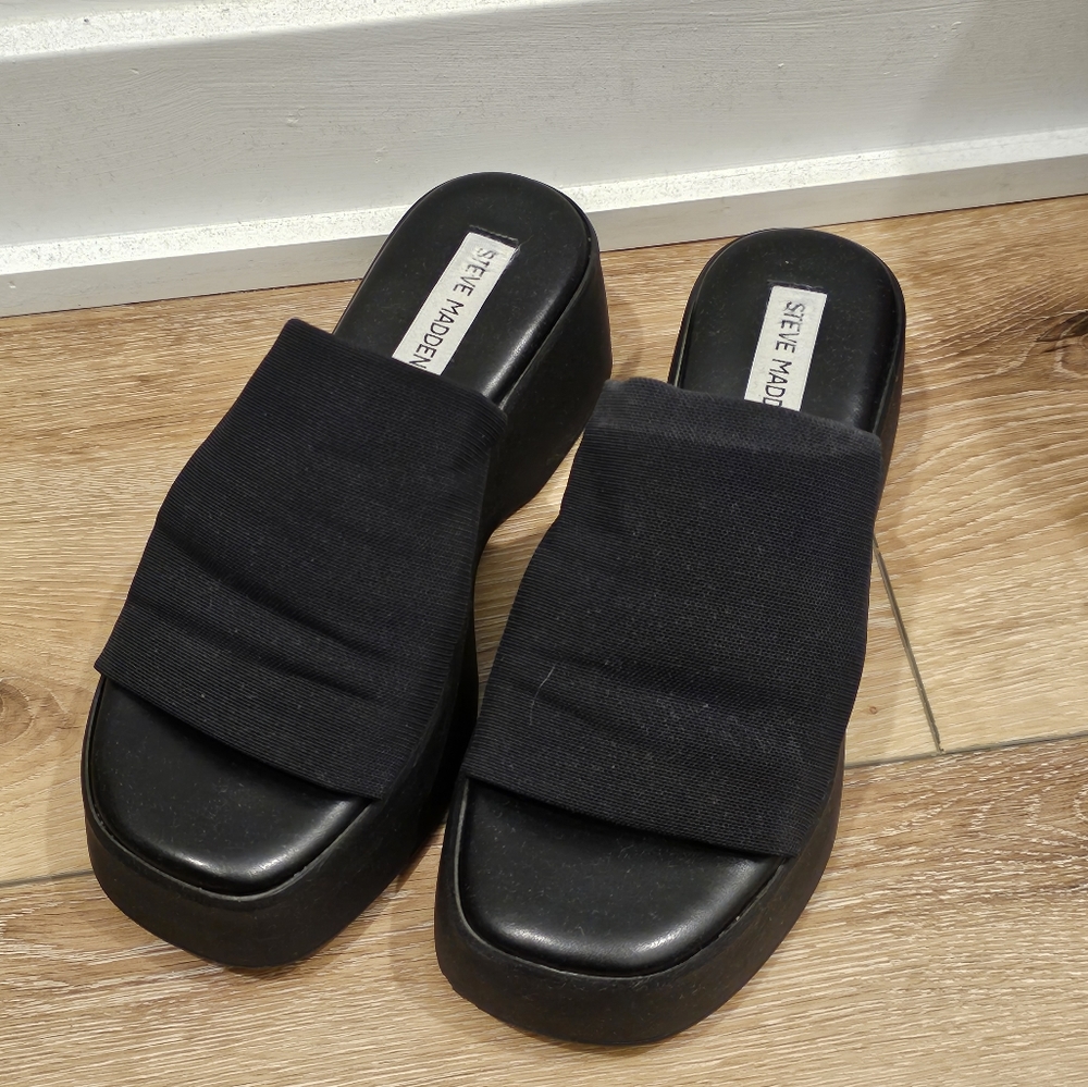 Steve Madden slinky 30 platform sandal